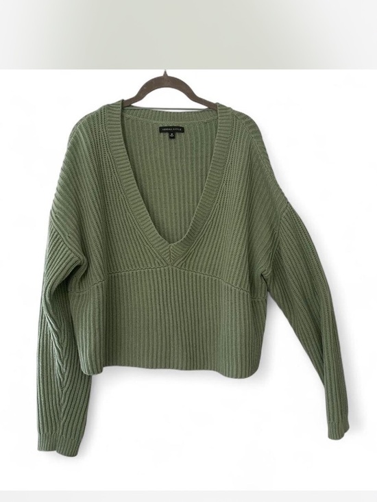 Kendall & Kylie Tops - Preppy Minimalist Size M Olive Ribbed Cropped Sweater - Women